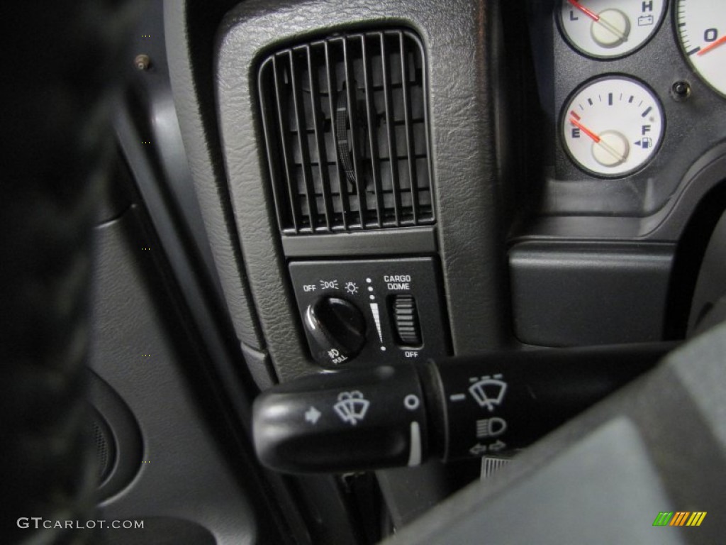 2004 Ram 2500 SLT Quad Cab 4x4 - Graphite Metallic / Dark Slate Gray photo #19