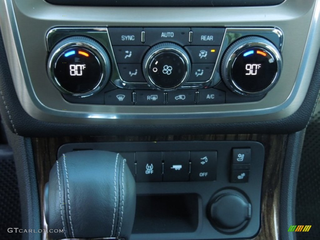 2013 GMC Acadia Denali Controls Photo #77375479