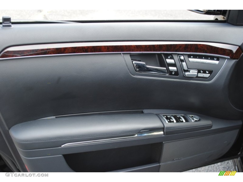 2010 Mercedes-Benz S 63 AMG Sedan Door Panel Photos