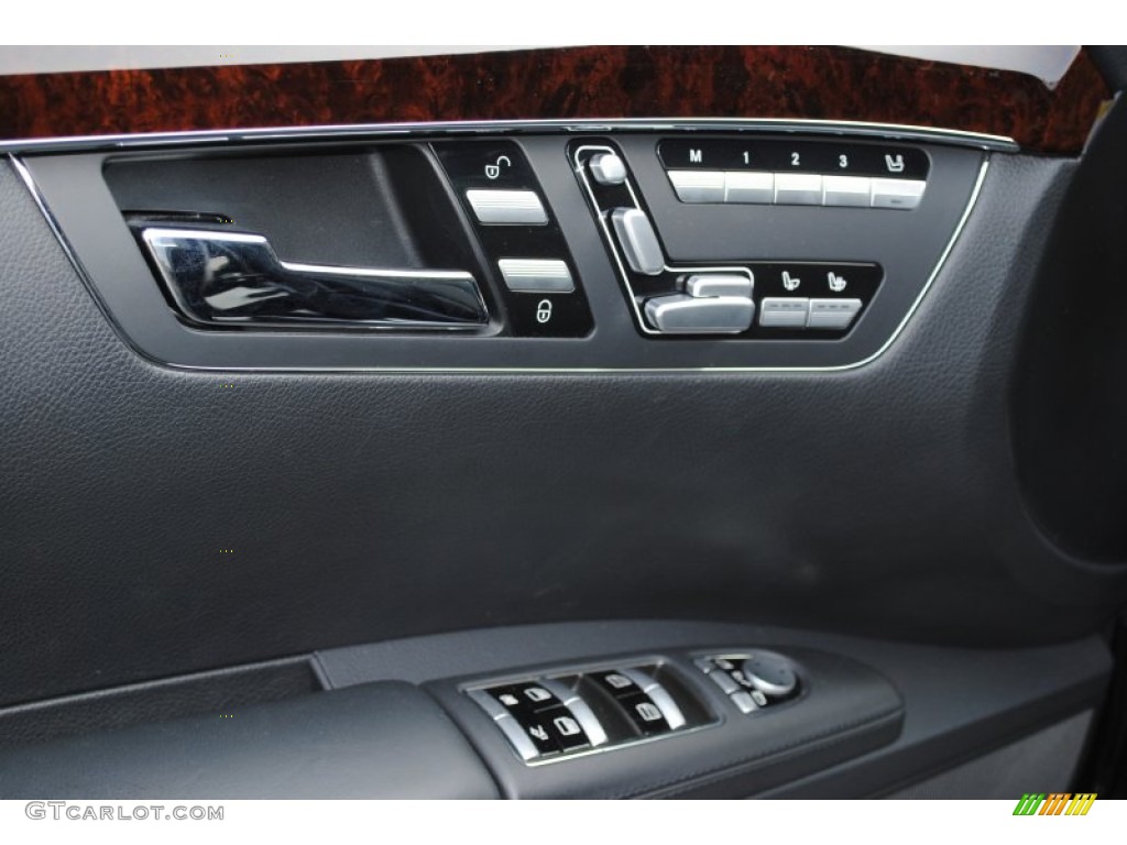 2010 Mercedes-Benz S 63 AMG Sedan Controls Photo #77376099