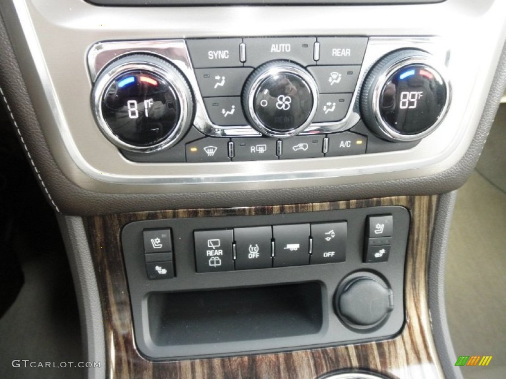 2013 GMC Acadia Denali AWD Controls Photo #77378313