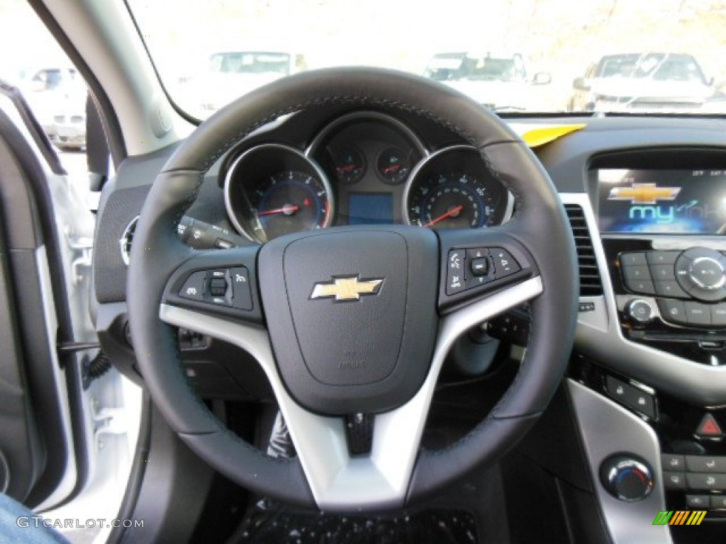 2013 Cruze LT - Summit White / Jet Black photo #18