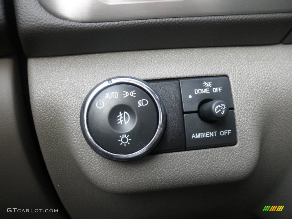 2013 GMC Acadia Denali AWD Controls Photo #77378481