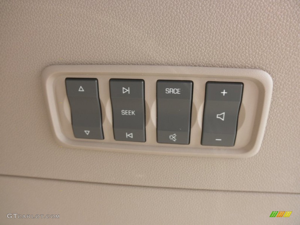2013 GMC Acadia Denali AWD Controls Photo #77378736