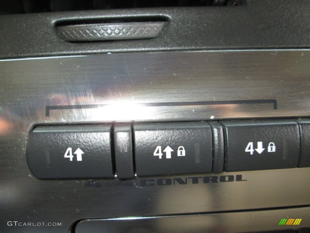 2006 Hummer H3 Standard H3 Model Controls Photo #77381444