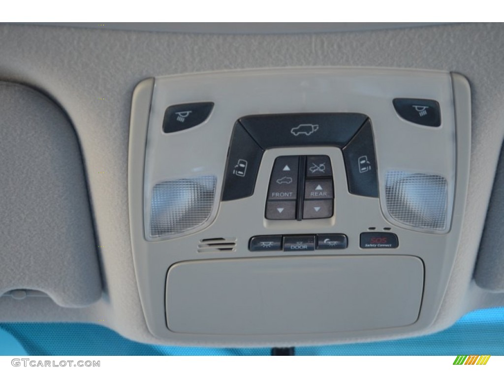 2011 Toyota Sienna Limited AWD Controls Photos
