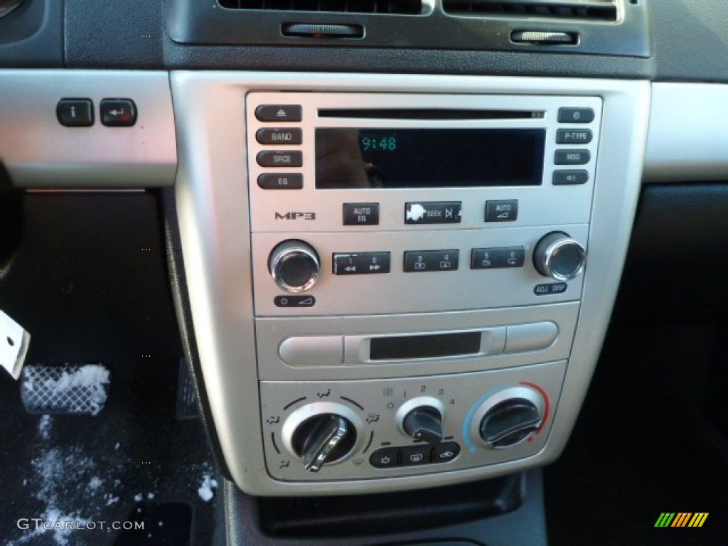 2005 Chevrolet Cobalt LS Coupe Controls Photo #77382435