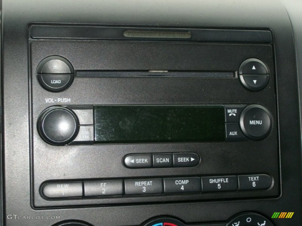 2004 Ford F150 STX SuperCab Audio System Photo #77383854