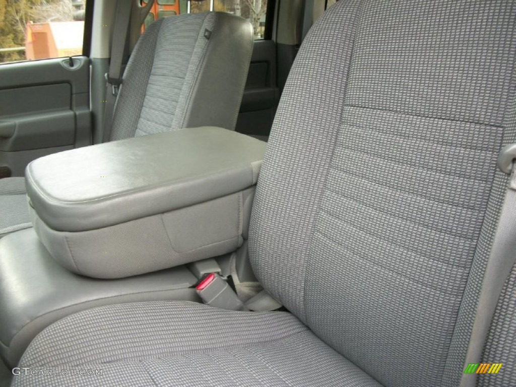 2008 Dodge Ram 1500 ST Quad Cab 4x4 Front Seat Photo #77384511