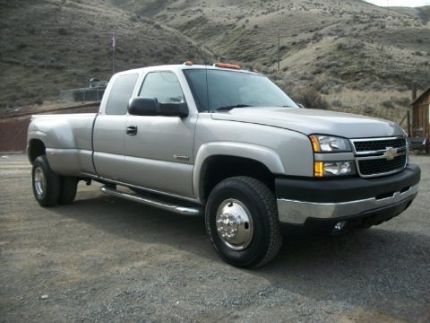 2007 Chevrolet Silverado 3500HD Classic LT Extended Cab Dually 4x4 Data, Info and Specs