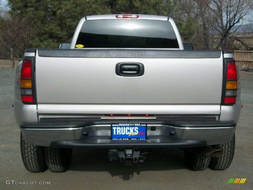 2007 Silverado 3500HD Classic LT Extended Cab Dually 4x4 - Silver Birch Metallic / Medium Gray photo #3