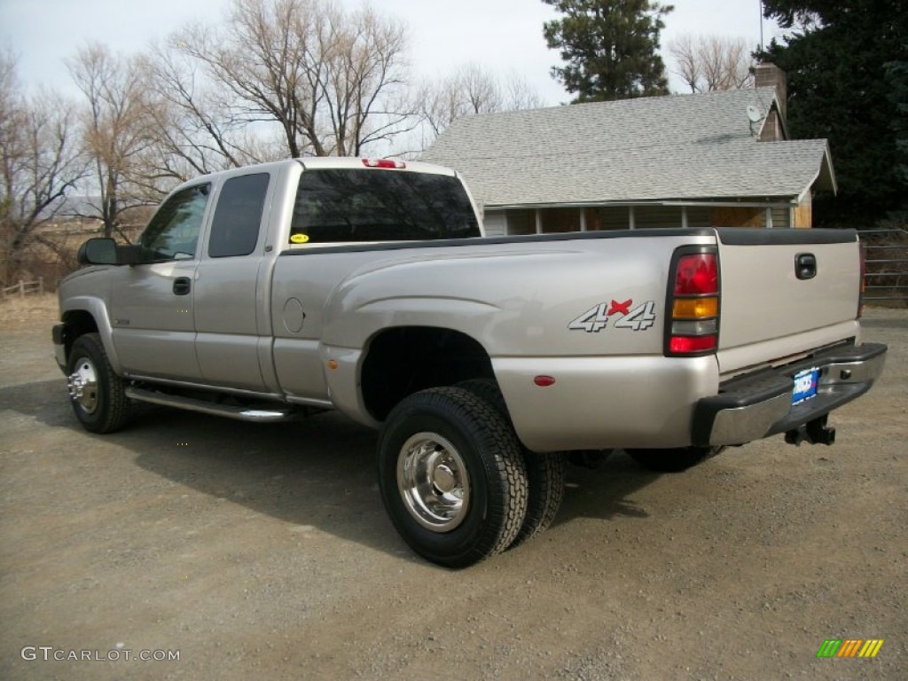 2007 Silverado 3500HD Classic LT Extended Cab Dually 4x4 - Silver Birch Metallic / Medium Gray photo #4