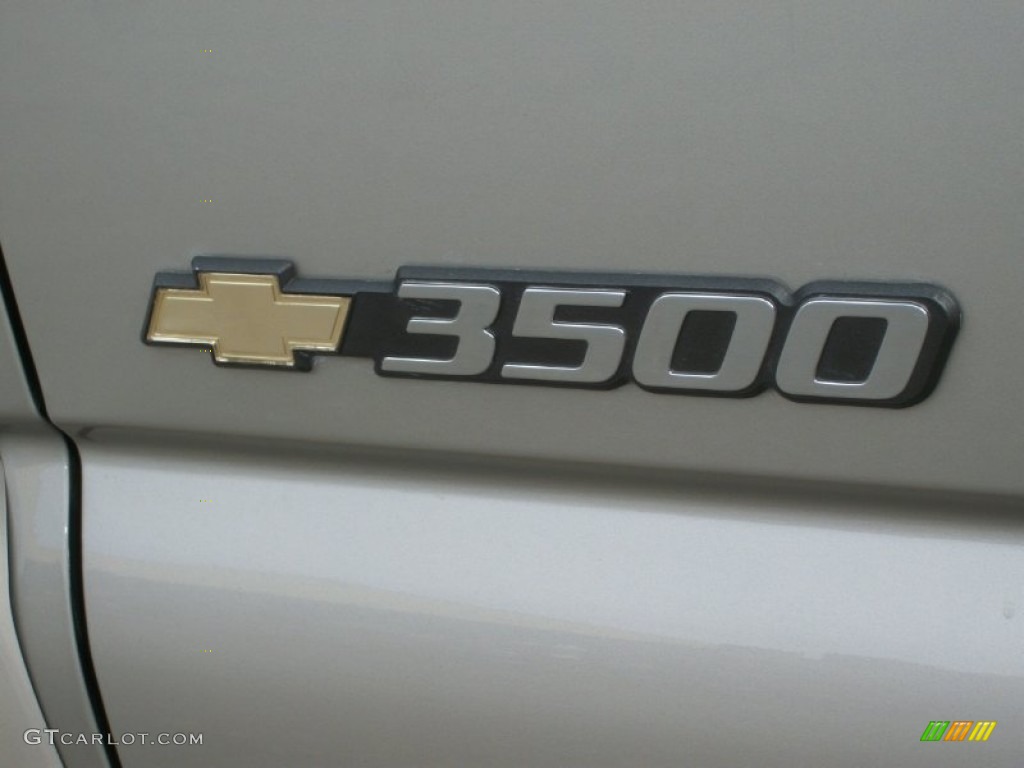2007 Chevrolet Silverado 3500HD Classic LT Extended Cab Dually 4x4 Marks and Logos Photos