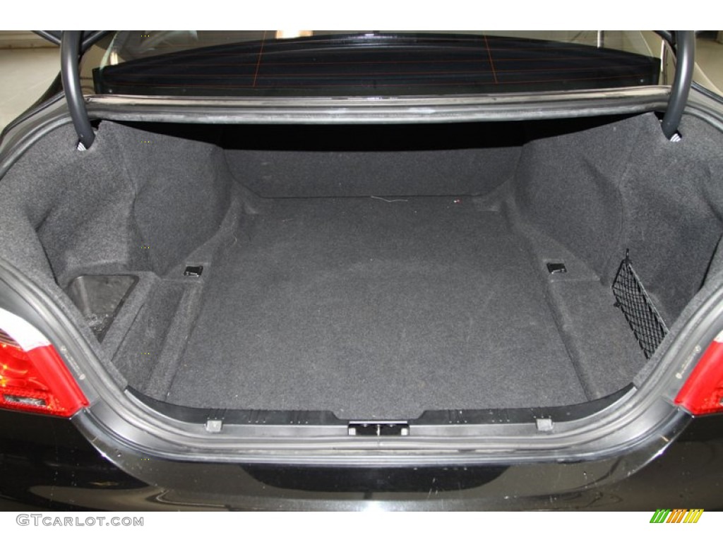 2005 BMW 5 Series 545i Sedan Trunk Photo #77386142