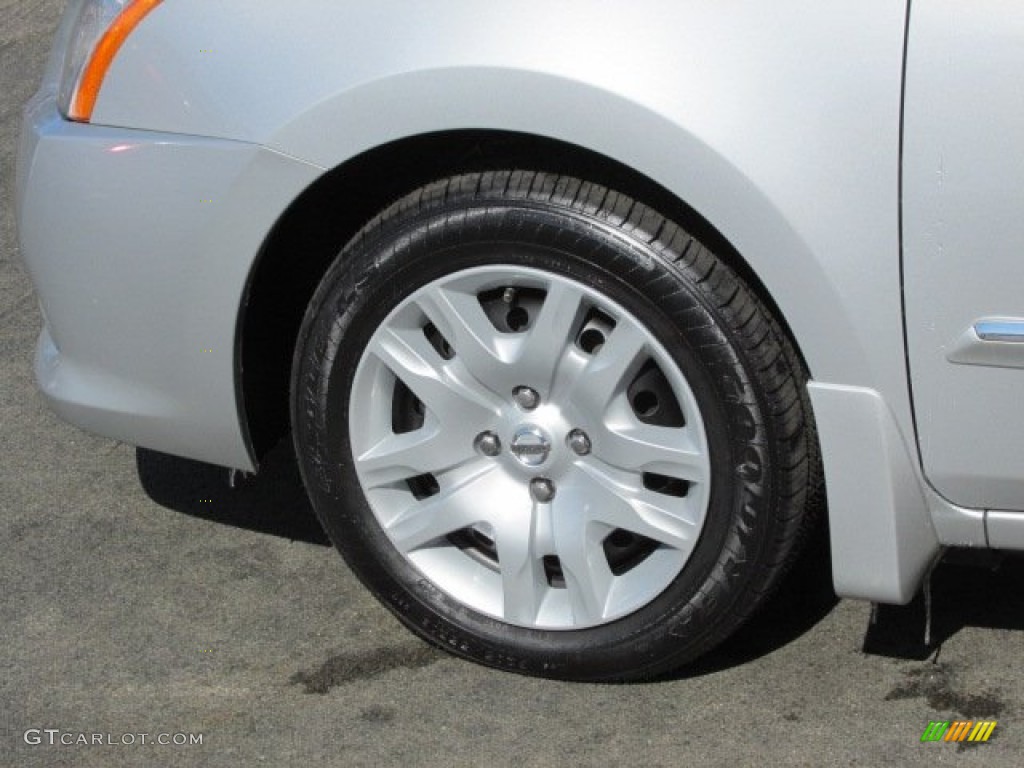 2011 Nissan Sentra 2.0 Wheel Photos