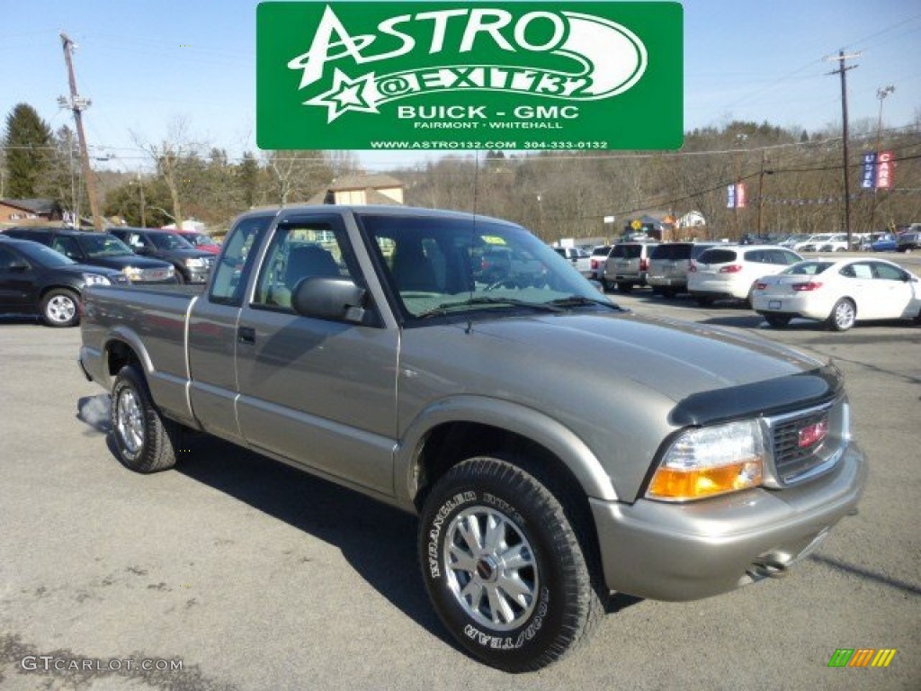 Pewter Metallic GMC Sonoma