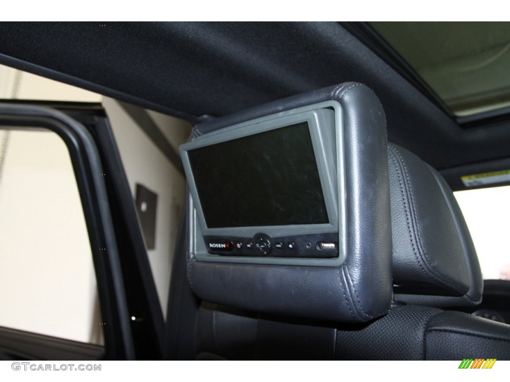 2010 BMW X5 xDrive48i Entertainment System Photos