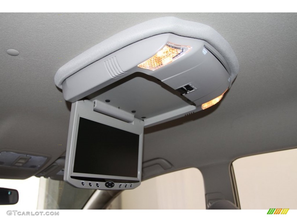 2008 Toyota RAV4 Limited Entertainment System Photos