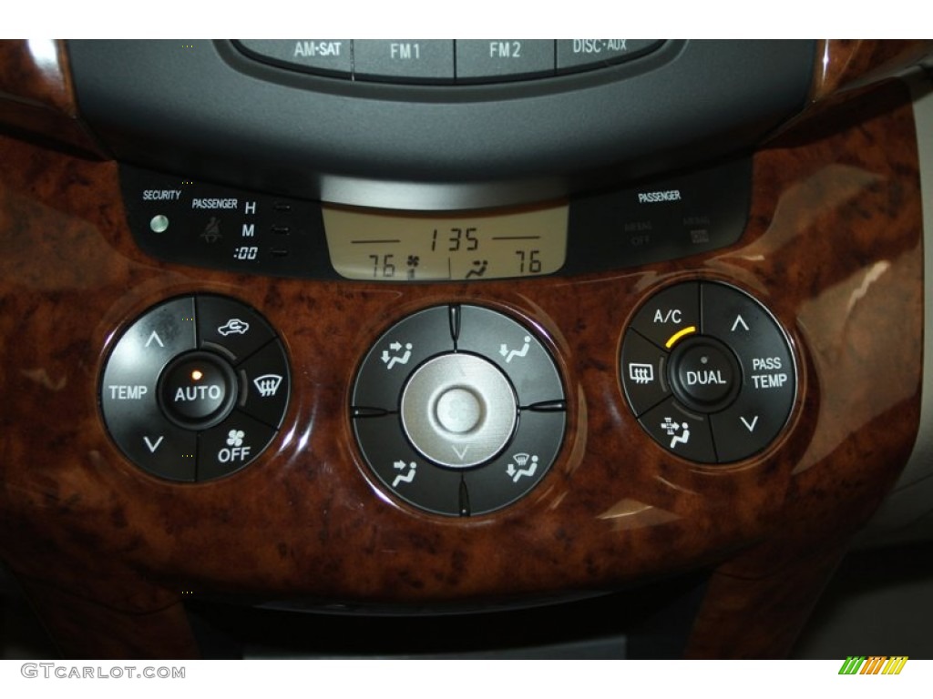 2008 Toyota RAV4 Limited Controls Photo #77387814