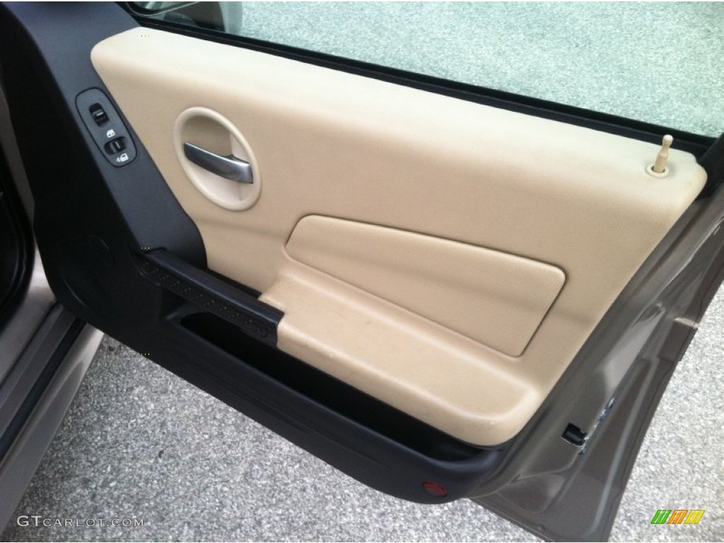 2007 Pontiac Grand Prix Sedan Cashmere Door Panel Photo #77388804