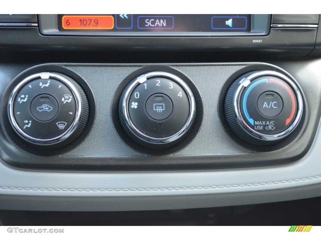 2013 Toyota RAV4 LE Controls Photo #77389762