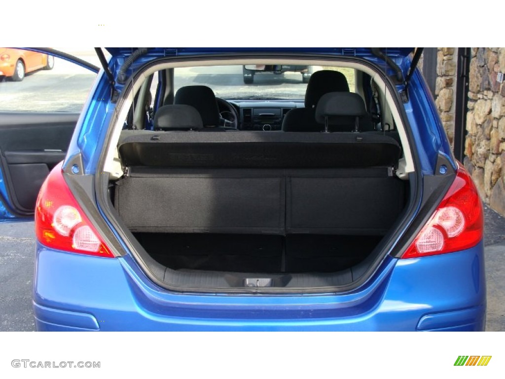 2009 Versa 1.8 S Hatchback - Blue Metallic / Charcoal photo #17