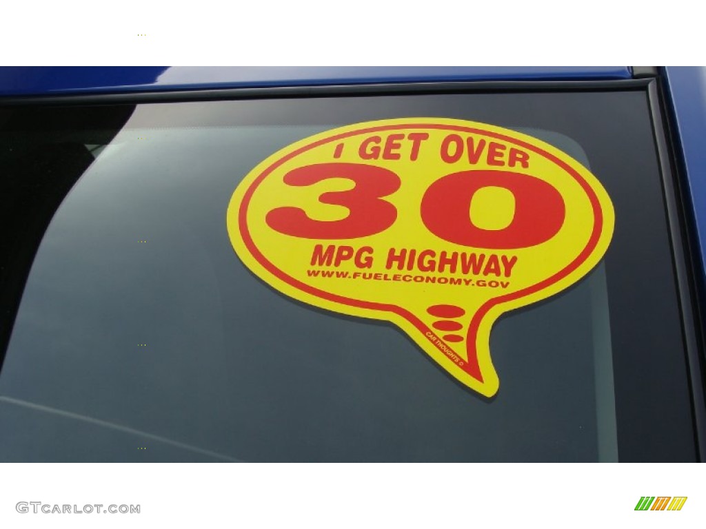 2009 Versa 1.8 S Hatchback - Blue Metallic / Charcoal photo #22