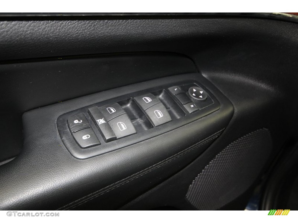 2011 Jeep Grand Cherokee Limited Controls Photo #77390022