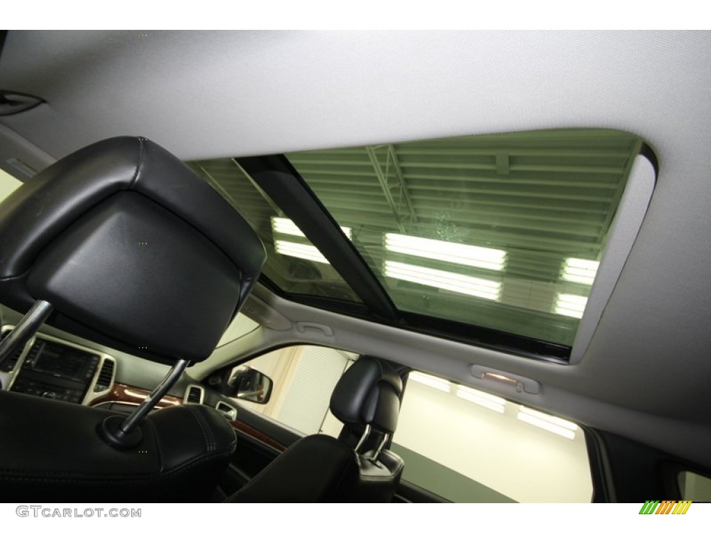 2011 Jeep Grand Cherokee Limited Sunroof Photo #77390307