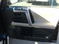 Black - 4Runner SR5 4x4 Photo No. 20