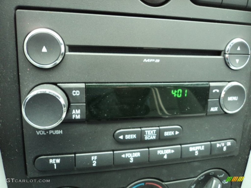2009 Ford Mustang V6 Coupe Audio System Photos