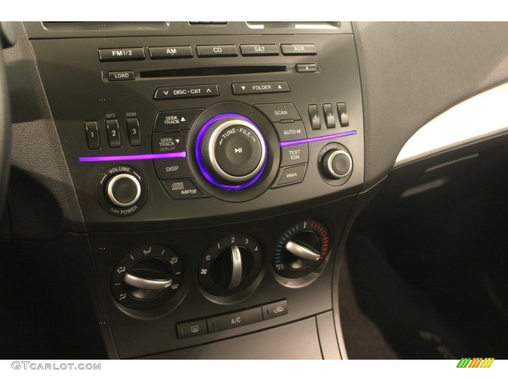2012 Mazda MAZDA3 i Sport 4 Door Controls Photos