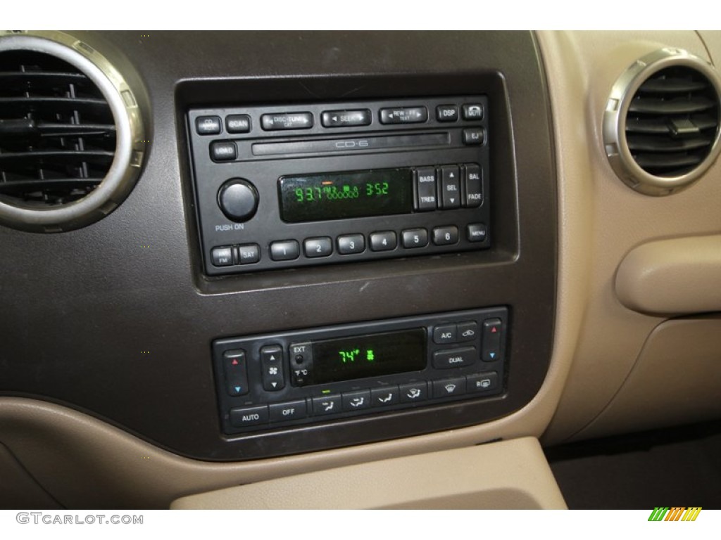 2004 Ford Expedition Eddie Bauer Controls Photo #77394660
