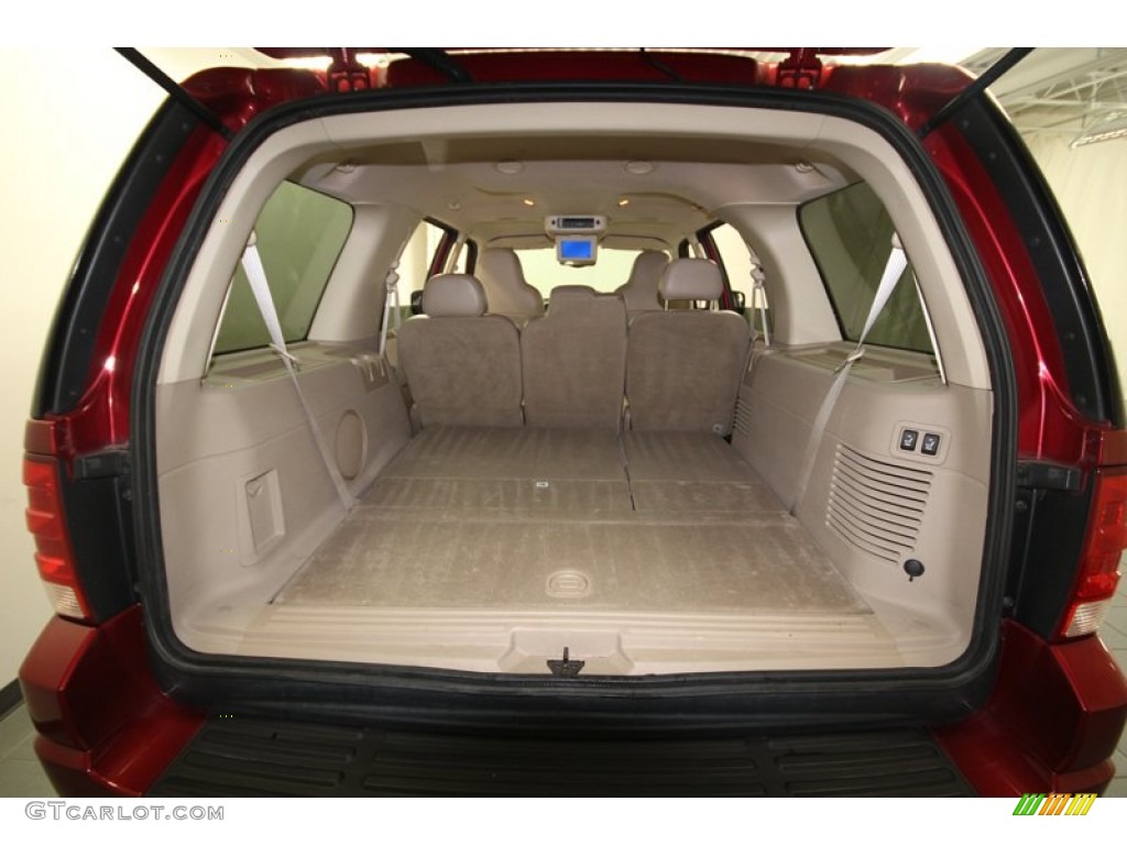 2004 Ford Expedition Eddie Bauer Trunk Photo #77394760