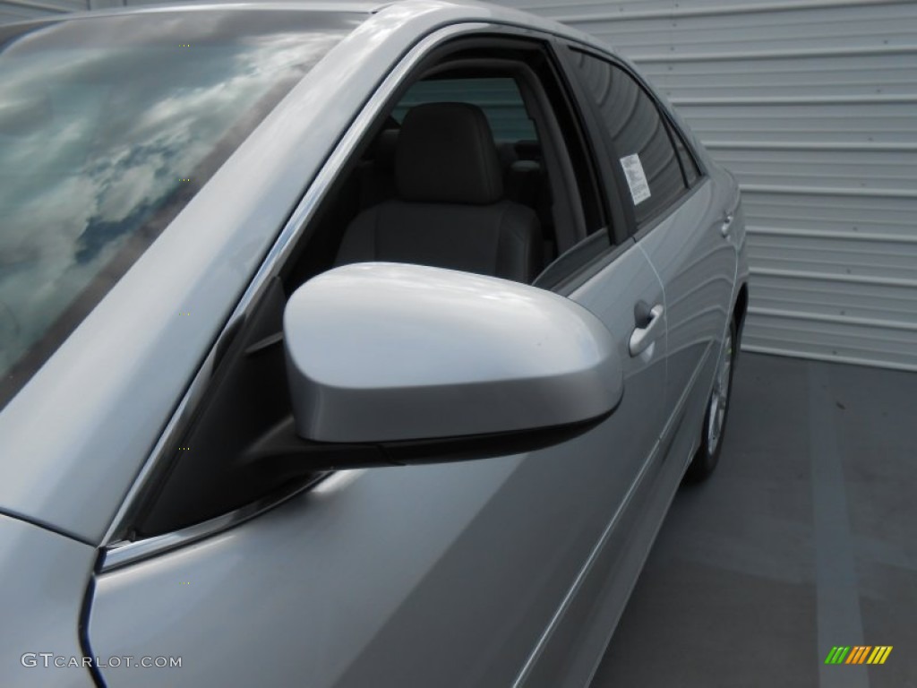 2013 Camry XLE - Classic Silver Metallic / Ash photo #13