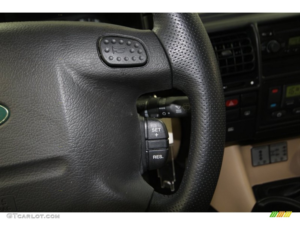 2004 Land Rover Discovery S Controls Photo #77395986