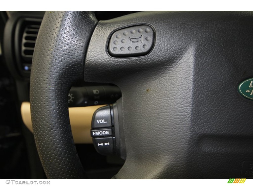 2004 Land Rover Discovery S Controls Photo #77395992