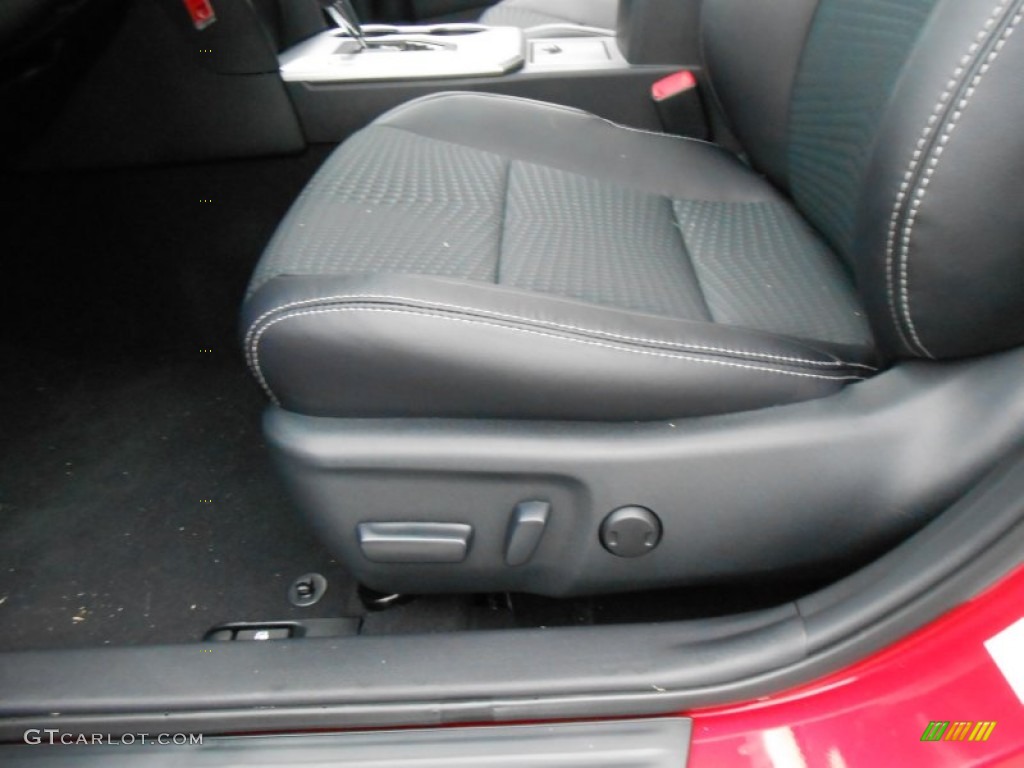 2013 Camry SE - Barcelona Red Metallic / Black photo #24