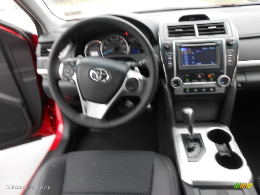 2013 Camry SE - Barcelona Red Metallic / Black photo #26