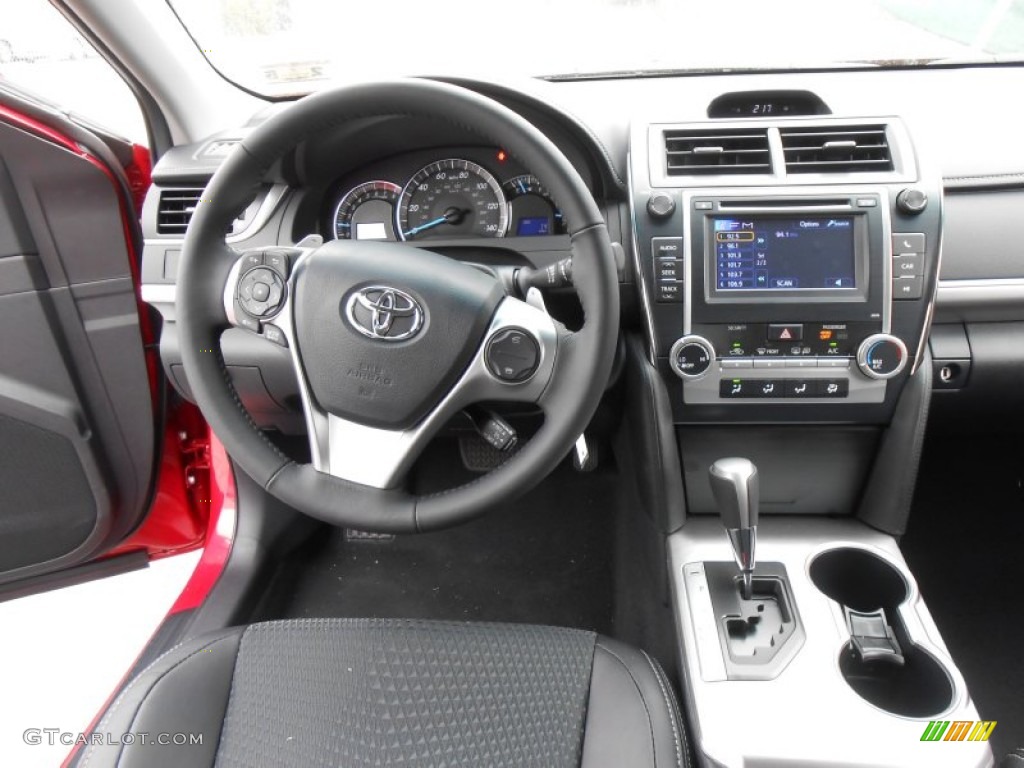 2013 Camry SE - Barcelona Red Metallic / Black photo #27