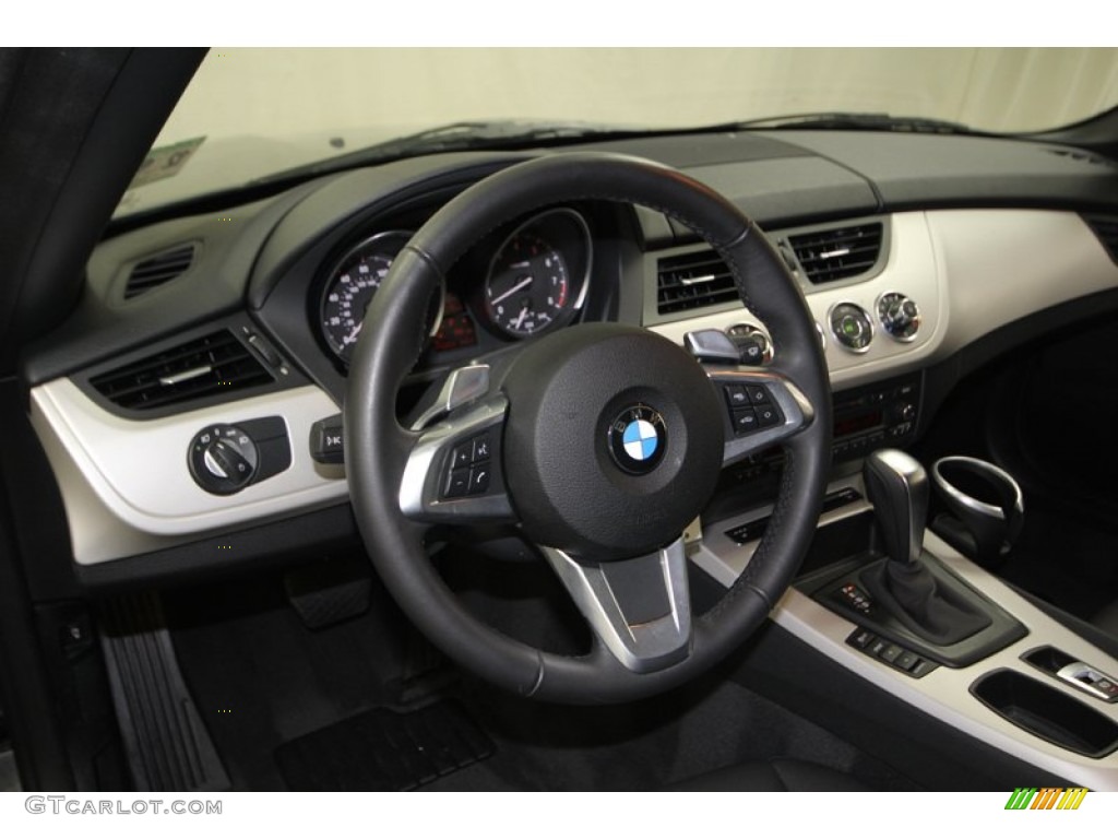 2010 BMW Z4 sDrive30i Roadster Black Dashboard Photo #77396522