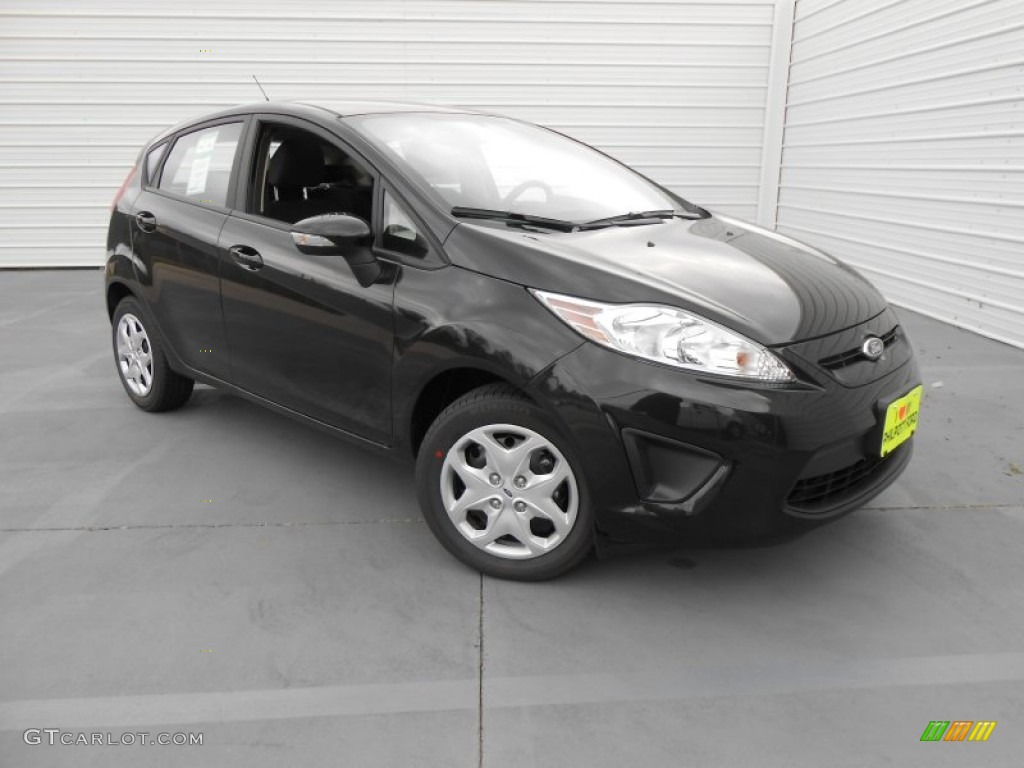 2013 Fiesta SE Hatchback - Tuxedo Black / Charcoal Black photo #1