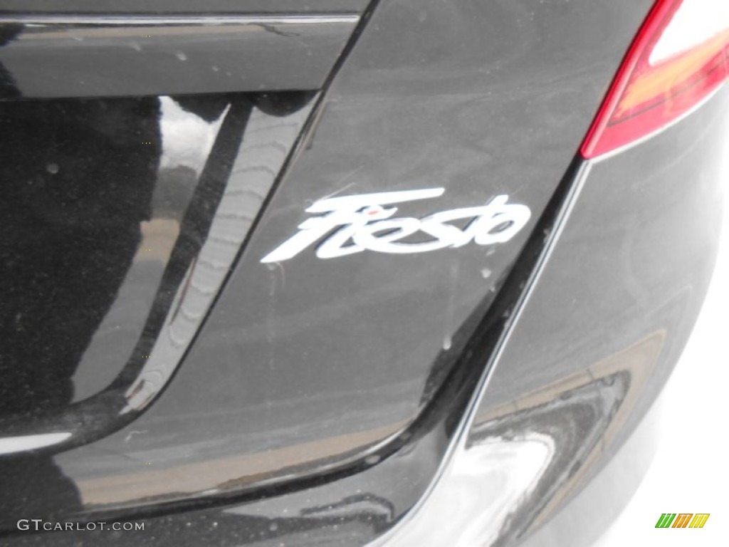 2013 Fiesta SE Hatchback - Tuxedo Black / Charcoal Black photo #7