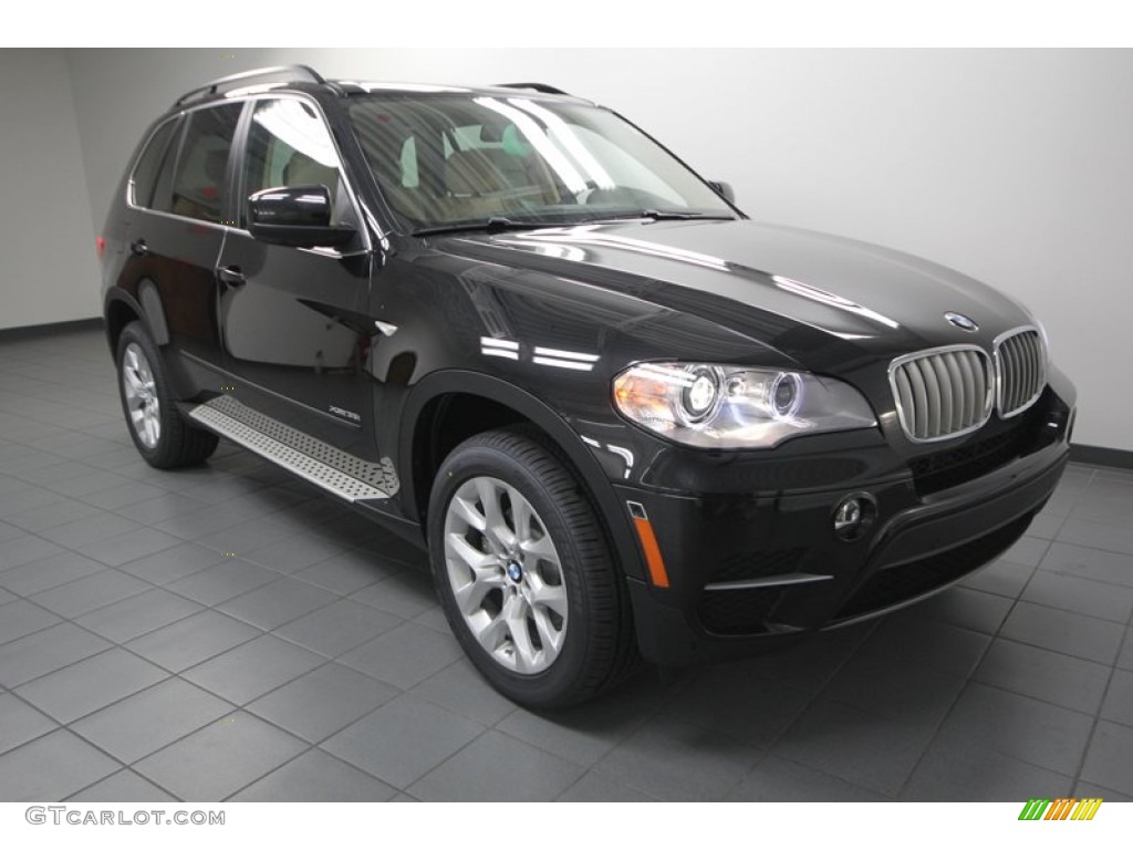 2013 X5 xDrive 35i Premium - Black Sapphire Metallic / Sand Beige photo #1