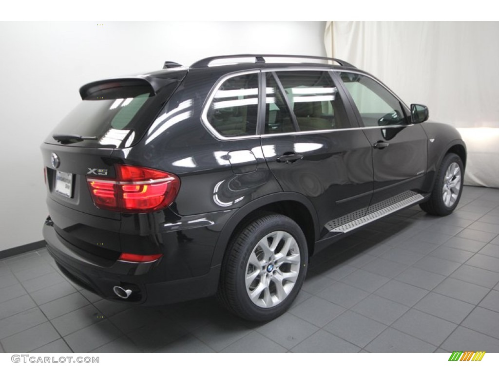 2013 X5 xDrive 35i Premium - Black Sapphire Metallic / Sand Beige photo #8
