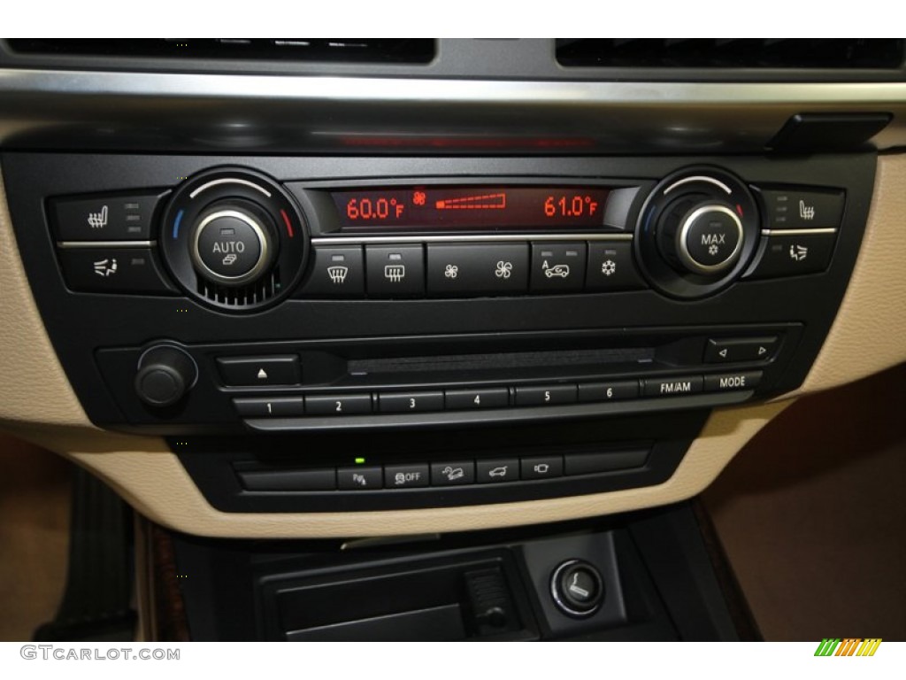 2013 X5 xDrive 35i Premium - Black Sapphire Metallic / Sand Beige photo #17