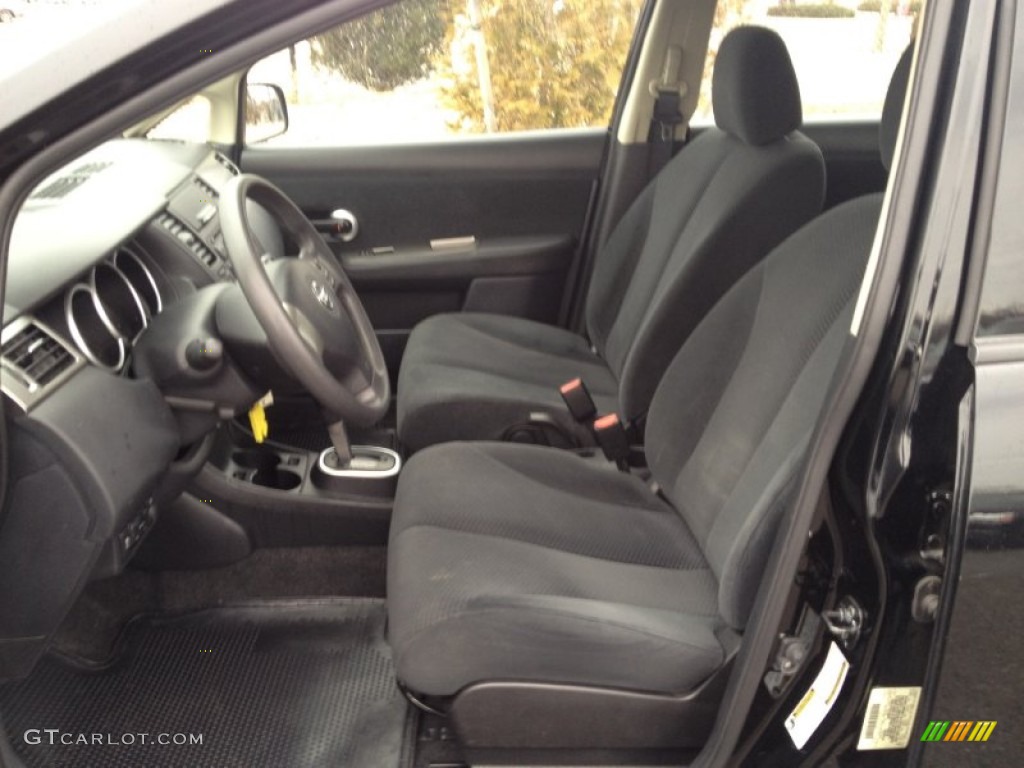 Charcoal Interior 2012 Nissan Versa 1.8 S Hatchback Photo #77399991