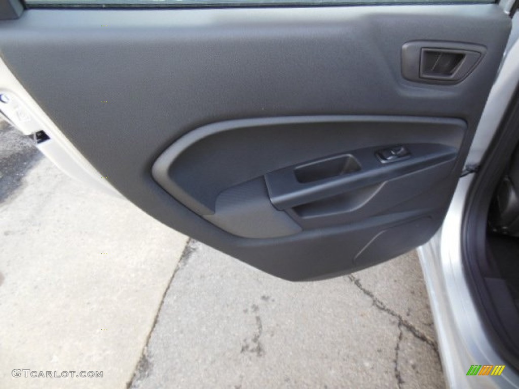 2013 Fiesta SE Sedan - Ingot Silver / Charcoal Black/Blue Accent photo #14