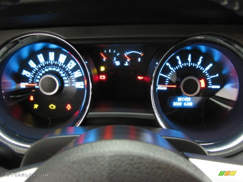 2013 Ford Mustang V6 Coupe Gauges Photo #77400359