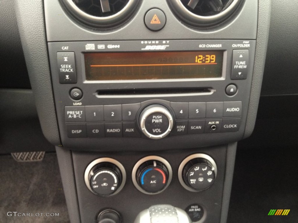 2010 Nissan Rogue SL AWD Controls Photo #77400723